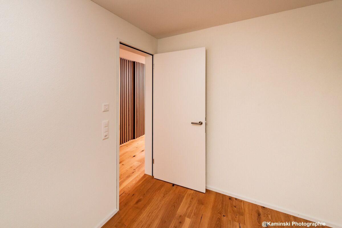 Stilvolle 4.5-Zimmer-Gartenwohnung in edler Holz-Hybrid-Bauweise