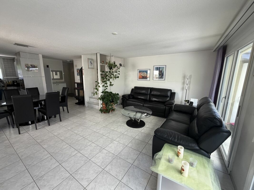 Idyllisches Familienwohnen im Grünen: Gepflegtes 5.5-Zimmer-Eck-Reihenhaus