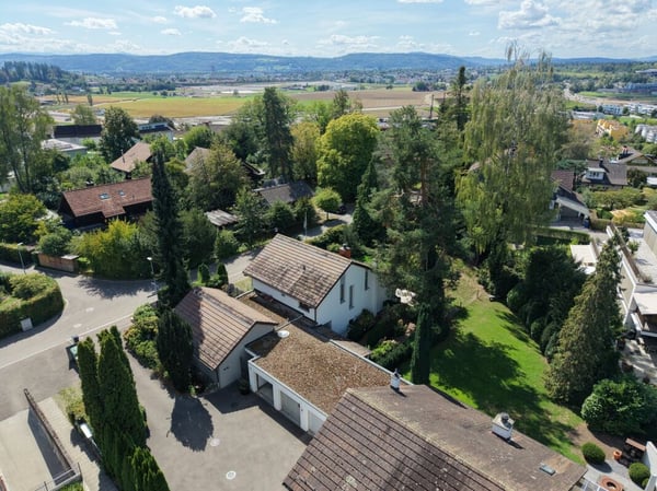 Mehr Freiraum als gewohnt: Grosszügiges Familienhaus an schönster Lage in Bassersdorf 4