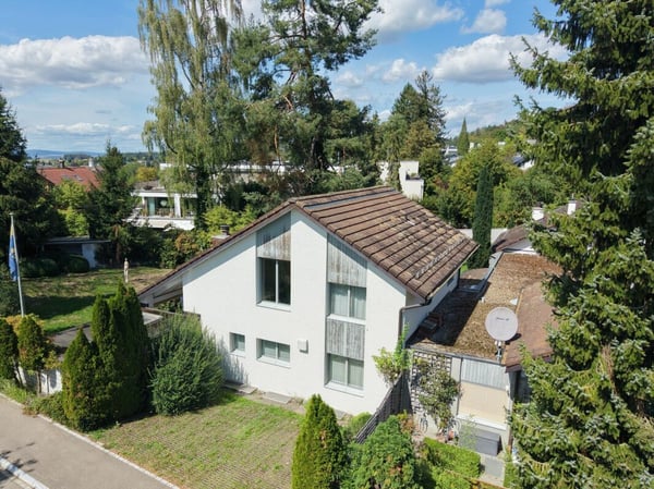Mehr Freiraum als gewohnt: Grosszügiges Familienhaus an schönster Lage in Bassersdorf 3