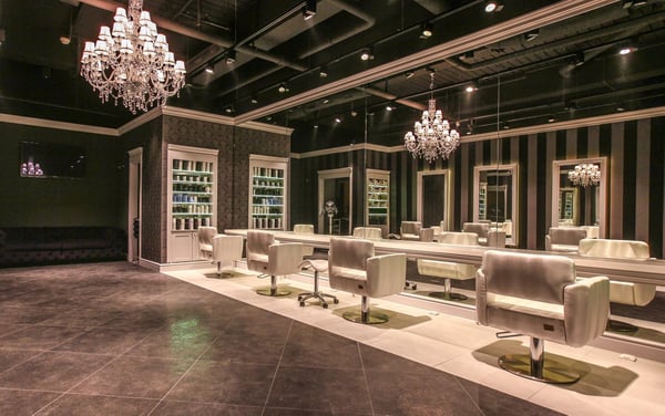 Bezirk Uster: Coiffeursalon in einem sehr belebten  Einkaufszentrum 2