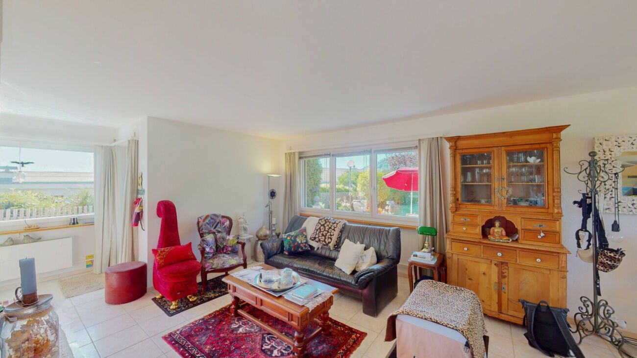 5½ Zimmer, grosser Garten, viel Ruhe und Blick auf's 