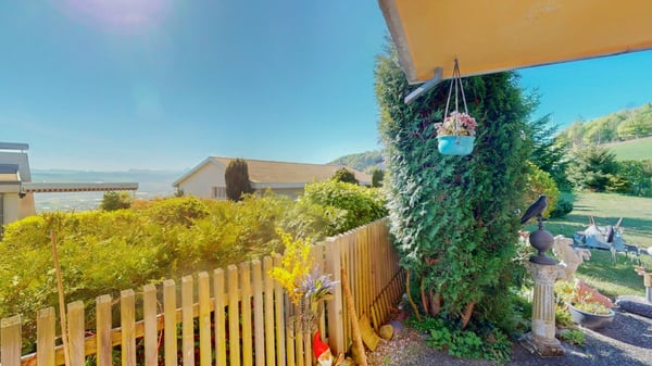 5½ Zimmer, grosser Garten, viel Ruhe und Blick auf's 
