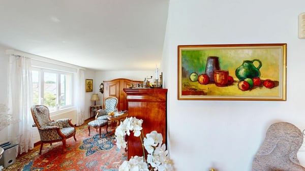 Einfamilienhaus mit grossem Garten und Alpensicht 12