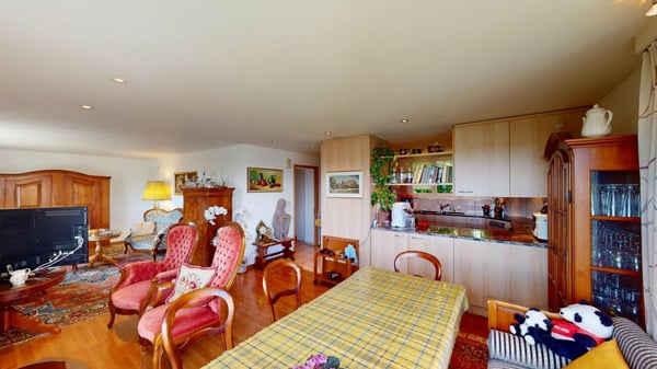 Einfamilienhaus mit grossem Garten und Alpensicht 10