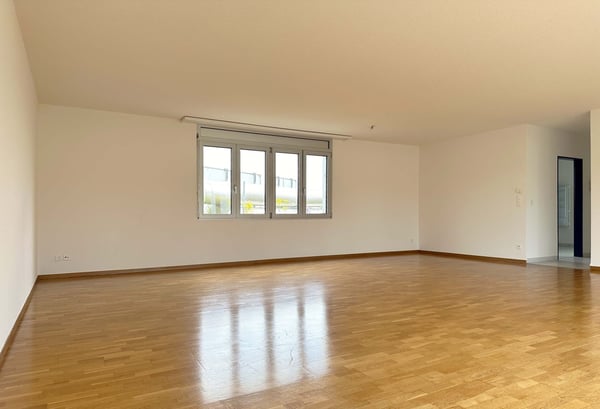 Einzigartige 5.5-Zimmer-Wohnung auf dem Dach des Birchi Centers 5