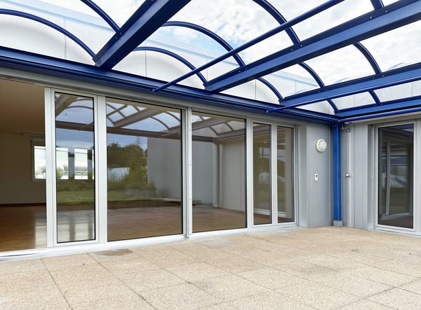 Einzigartige 5.5-Zimmer-Wohnung auf dem Dach des Birchi Centers 7