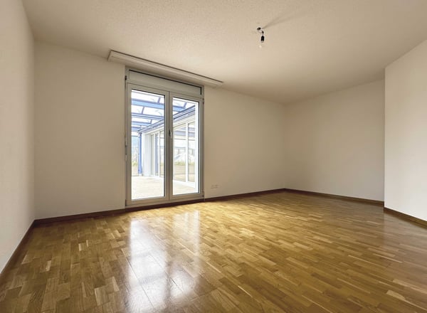 Einzigartige 5.5-Zimmer-Wohnung auf dem Dach des Birchi Centers 9