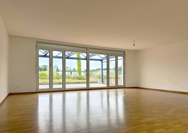 Einzigartige 5.5-Zimmer-Wohnung auf dem Dach des Birchi Centers 2