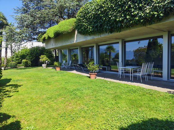 Charmante 2.5-Zimmer-Wohnung mit top See- und Fernsicht , Pool, Sauna, Fitness 15