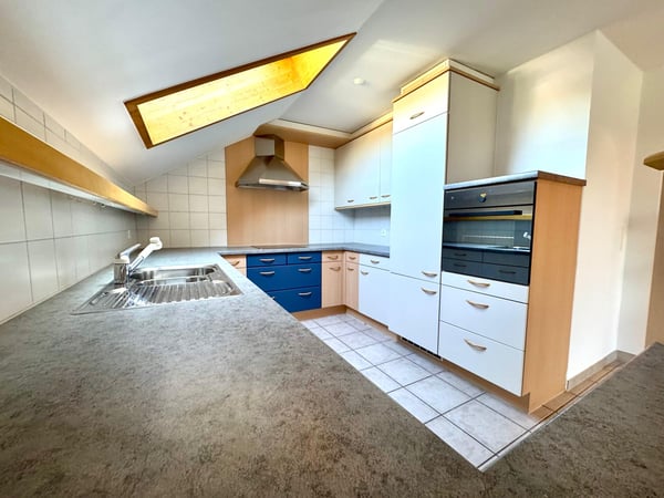 Familienfreundlich und renoviert mit Cheninée auf 2 Etagen 5