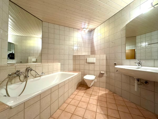 Familienfreundlich und renoviert mit Cheninée auf 2 Etagen 9