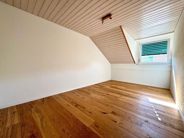 Familienfreundlich und renoviert mit Cheninée auf 2 Etagen 7