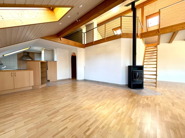 Familienfreundlich und renoviert mit Cheninée auf 2 Etagen 2