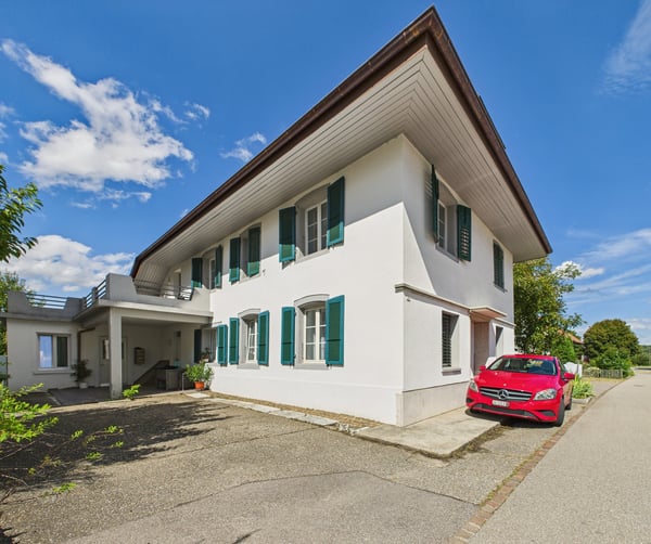 Gross, renoviert und zentral 1