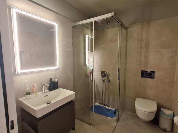 Neu, hell und zentral gelegen 8