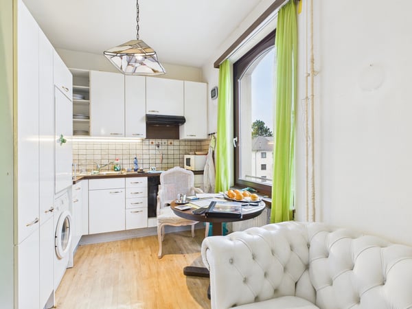 Zentral, mit Lift und Renovationspotenzial - Preishit! 4