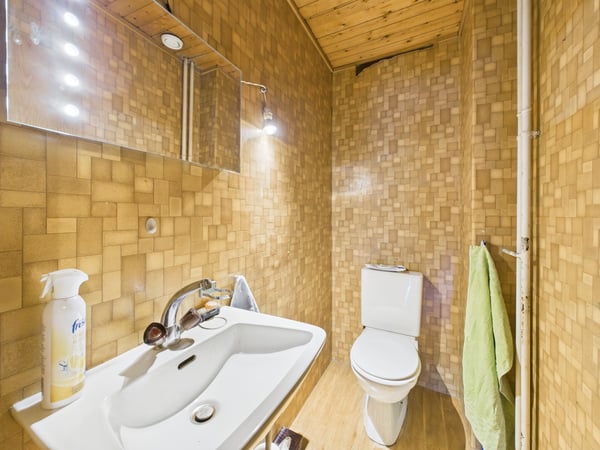 Zentral, mit Lift und Renovationspotenzial - Preishit! 8