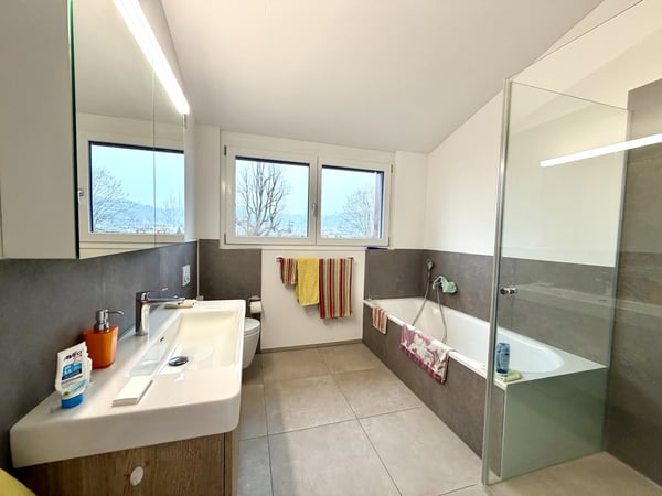 Hochwertiger Neubau auf 2 Etagen 7