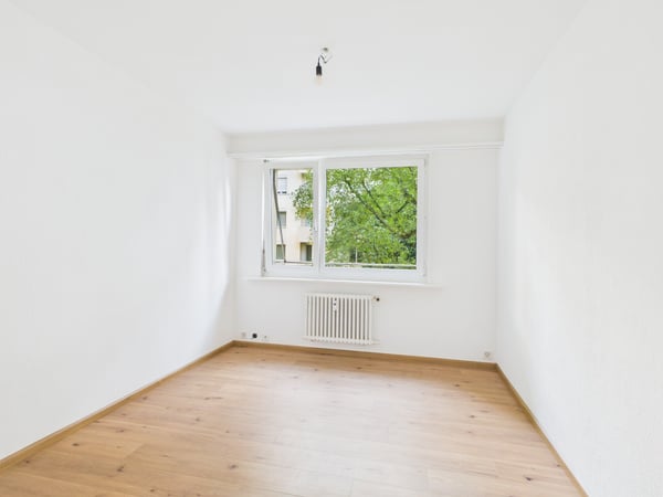 Familienfreundlich nahe Birs und St. Jakob mit Lift 8