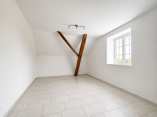 Grosszügig und rustikal mitten im Dorf 6