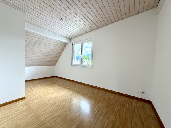 Grosszügig mit Balkon und Lift 5