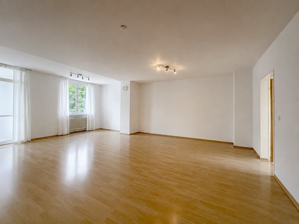 Viel Platz mit grossem Wintergarten! 4