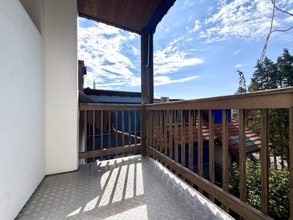 Zentral mit Balkon und Klimaanlage 1