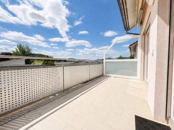 5.5-Zimmer-Maisonette mit Balkon und Weitblick in Scherz mieten 7
