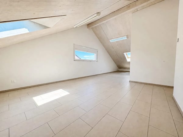5.5-Zimmer-Maisonette mit Balkon und Weitblick in Scherz mieten 10