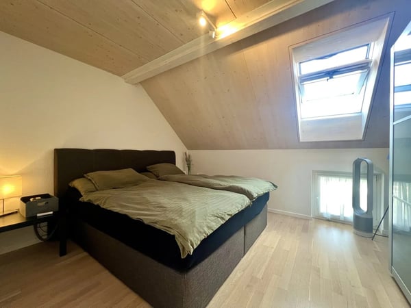 2.5-Zimmer-Maisonette mit Balkon und Blick ins Grüne in Buus 4