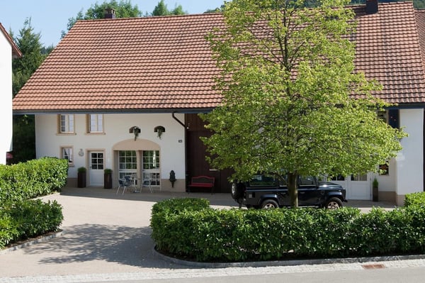 Charmantes 5-Zimmer-Doppelhaus mit Balkon in Effingen mieten 6
