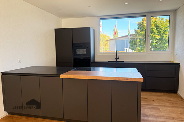 Wo Kinder lachen und Eltern ankommen. Natürlich in Altnau! Reihenmitte 4