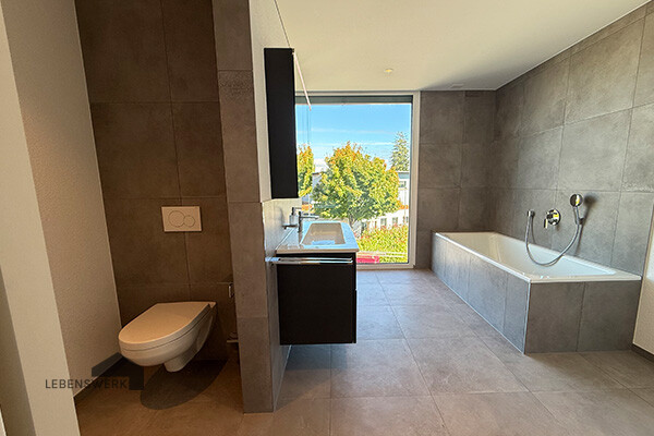 Wo Kinder lachen und Eltern ankommen. Natürlich in Altnau! Reihenmitte 5