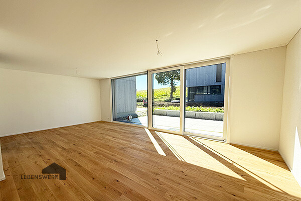 Wo Kinder lachen und Eltern ankommen. Natürlich in Altnau! Reihenmitte 3