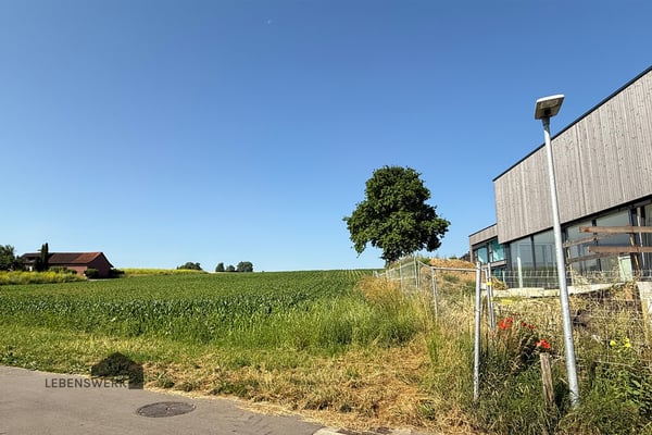 Wo Kinder lachen und Eltern ankommen. Natürlich in Altnau! Reiheneckha 12