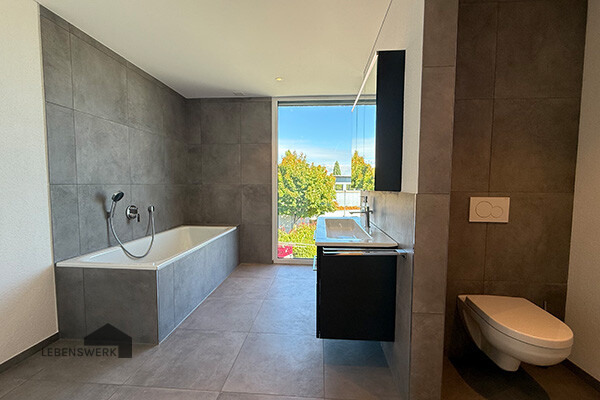 Wo Kinder lachen und Eltern ankommen. Natürlich in Altnau! Reiheneckha 8