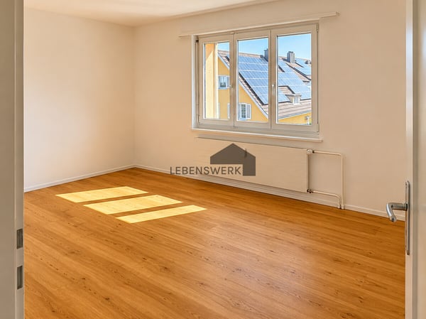 Frisch renovierte 4.5-Zimmer-Wohnung mit Ausblick ins Grüne 5