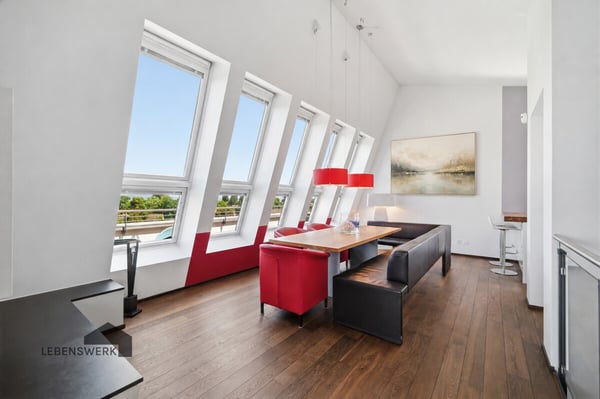 Leben mit Weitblick: Exklusives Einfamilienhaus in privilegierter Aus 3