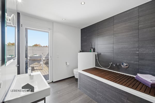 Leben mit Weitblick: Exklusives Einfamilienhaus in privilegierter Aus 8