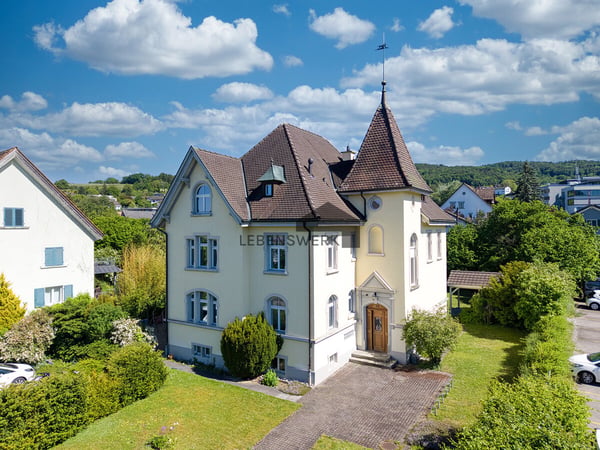 Ein Haus wie ein kleines Schloss. Historische Jugendstilvilla mit 3 Wo 2