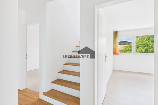 Einfamilienhaus mit Seesicht, Attikaterasse, Garten und Doppelgarage, 5