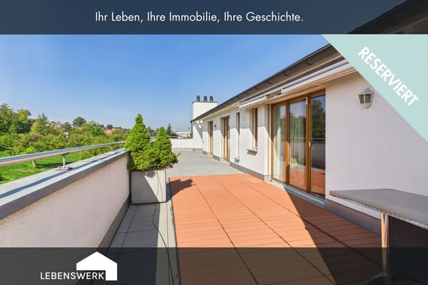 Ganz oben zuhause mit Blick über Kreuzlingen bis zum Bodensee, Kreuzli