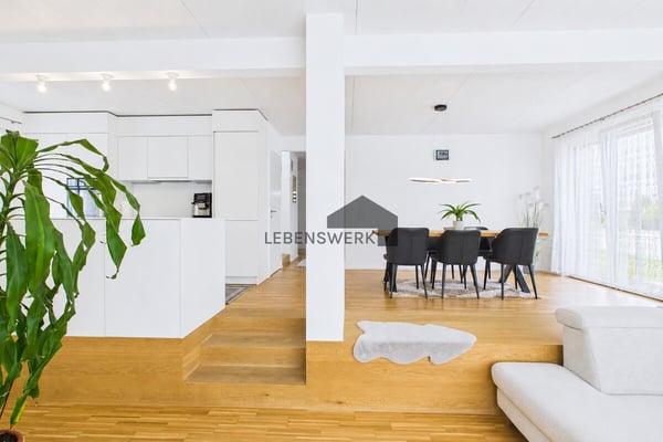 Architektur trifft Natur. Wohnen in ruhiger Gegend des Bezirks Weinfel 2