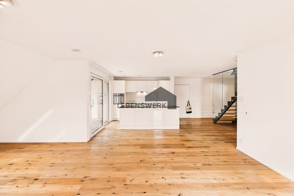 Wohnen mit Wow-Effekt. Exklusive 4.5-Zimmer-Dach-Maisonette in Landsch 4