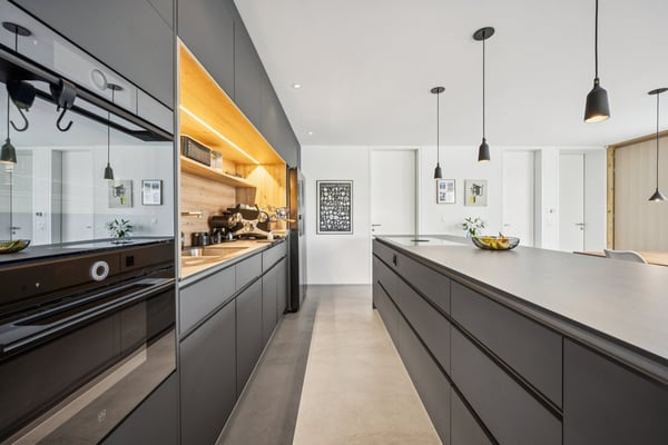 MODERNE 4.5-ZIMMER-TERRASSENWOHNUNG IM ERDGESCHOSS INKL. GARAGE & AUSSENPARKLPLATZ 6