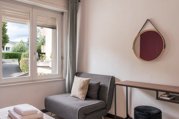 Furnished Service Apartments with view on Lake Geneva and in between vineyards 4