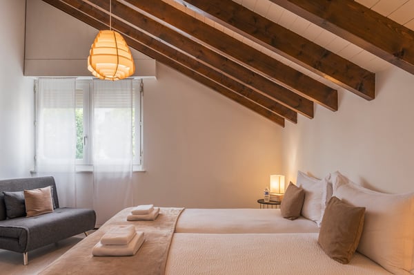 Furnished Service Apartments with view on Lake Geneva and in between vineyards 14