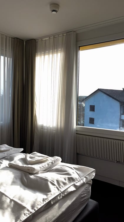 Sky Suite Glattbrugg mit Balkon, Aufenthalt 30 bis 89 Nächte 2