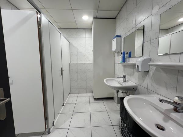 Geräumige 4.5-Zimmer Bürofläche im Herzen von Bülach 9